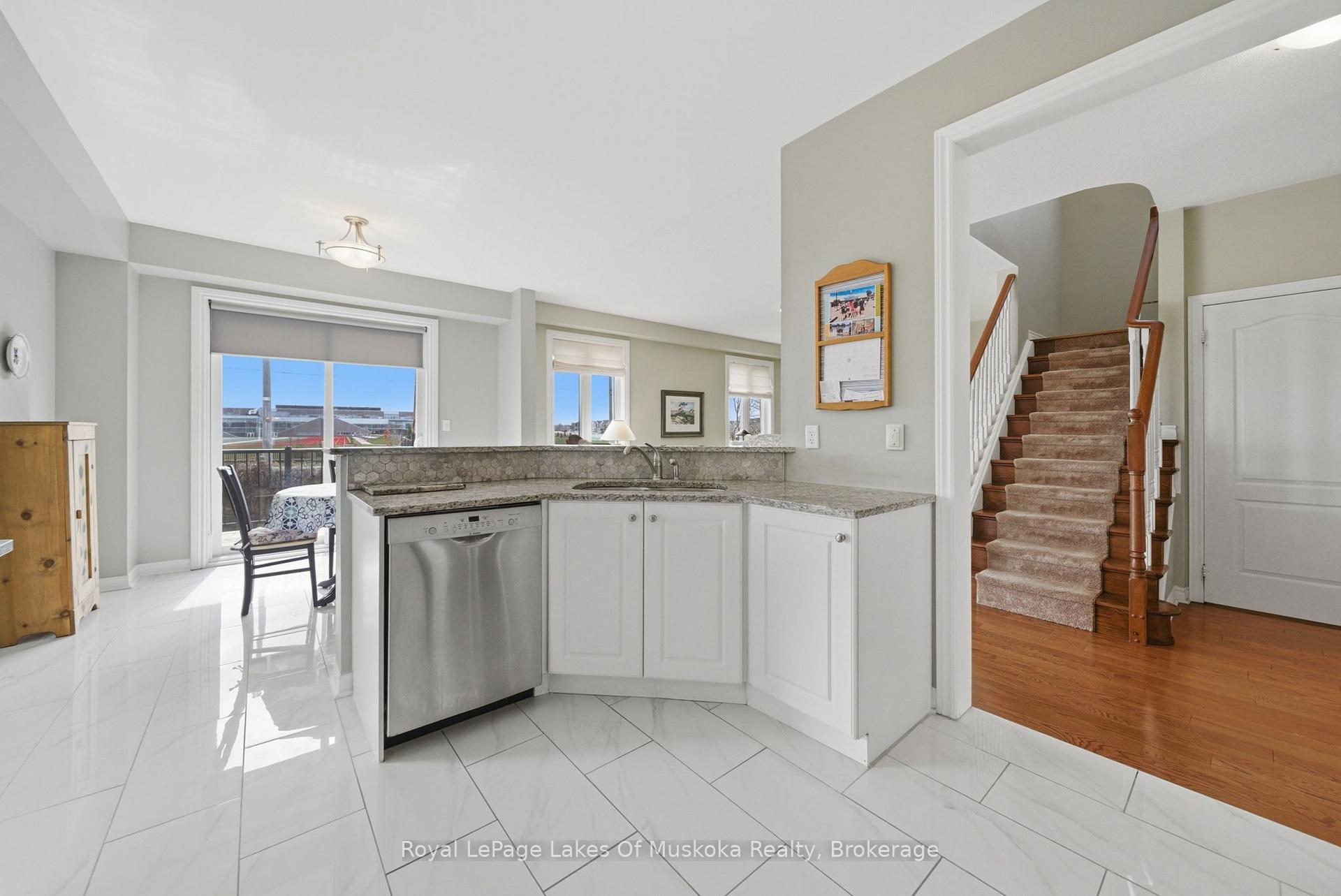 Photo 12 of 76 Succession Crescent, Barrie, Innis-Shore — HOMEH
