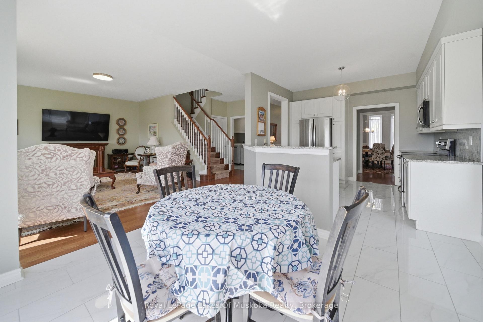 Photo 17 of 76 Succession Crescent, Barrie, Innis-Shore — HOMEH