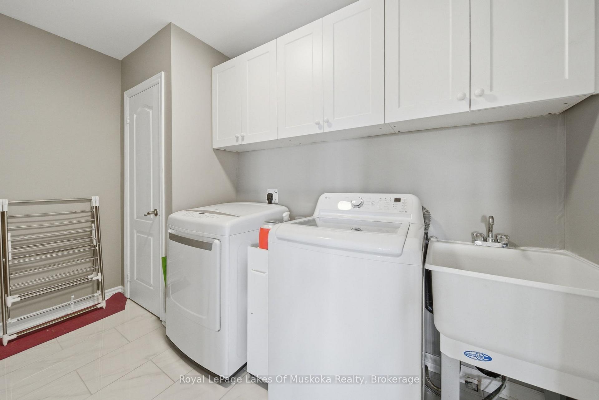 Photo 24 of 76 Succession Crescent, Barrie, Innis-Shore — HOMEH