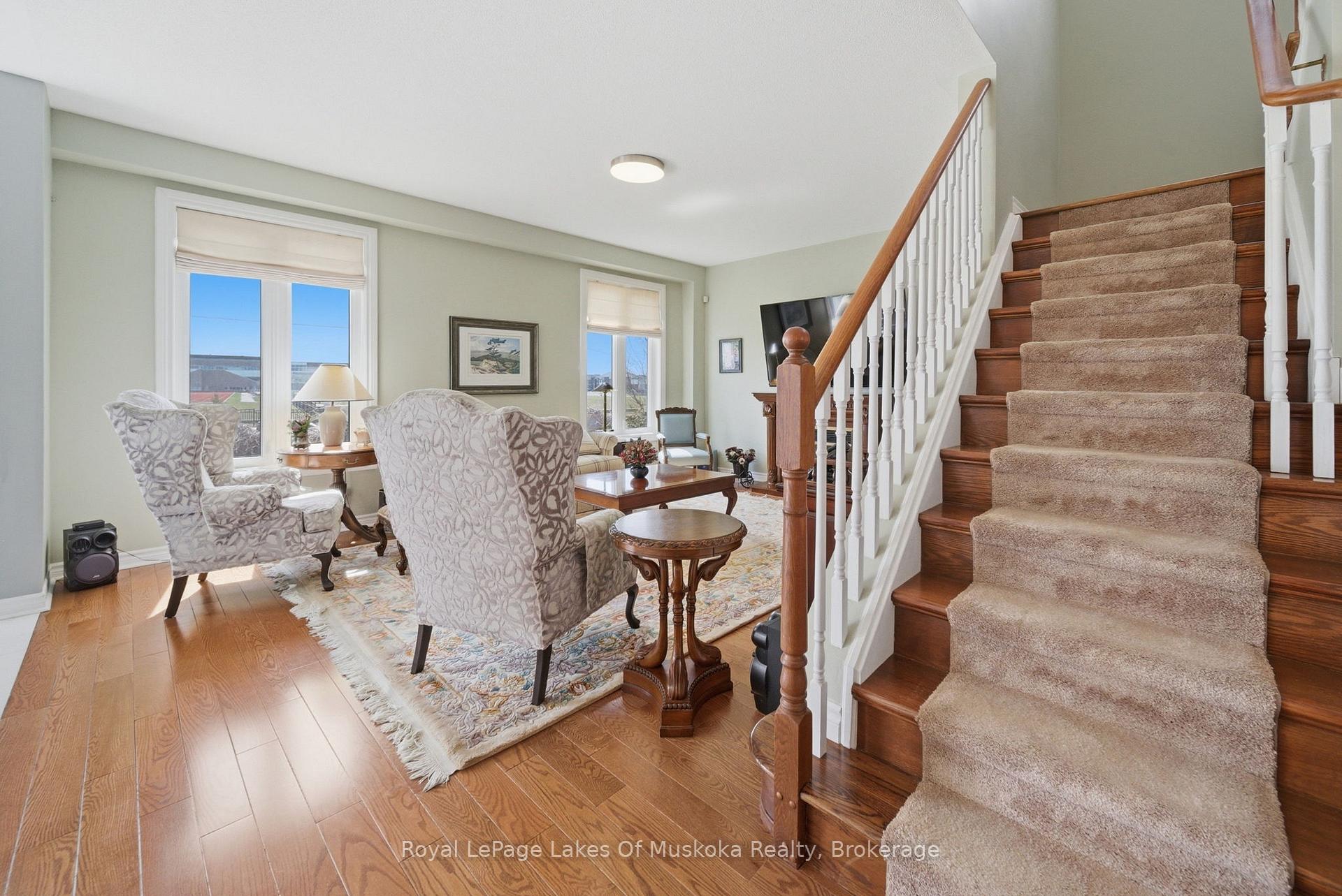 Photo 26 of 76 Succession Crescent, Barrie, Innis-Shore — HOMEH