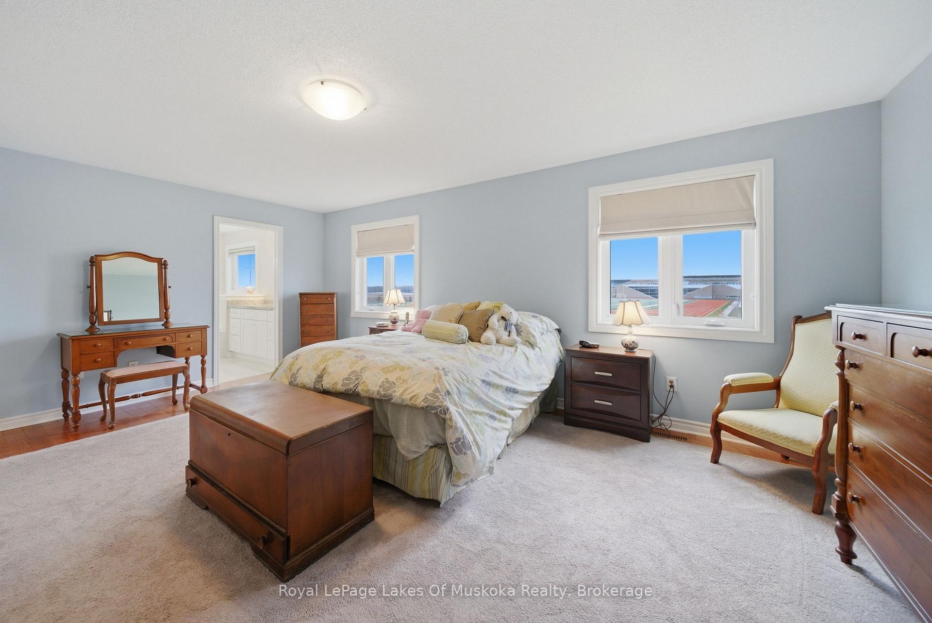 Photo 29 of 76 Succession Crescent, Barrie, Innis-Shore — HOMEH