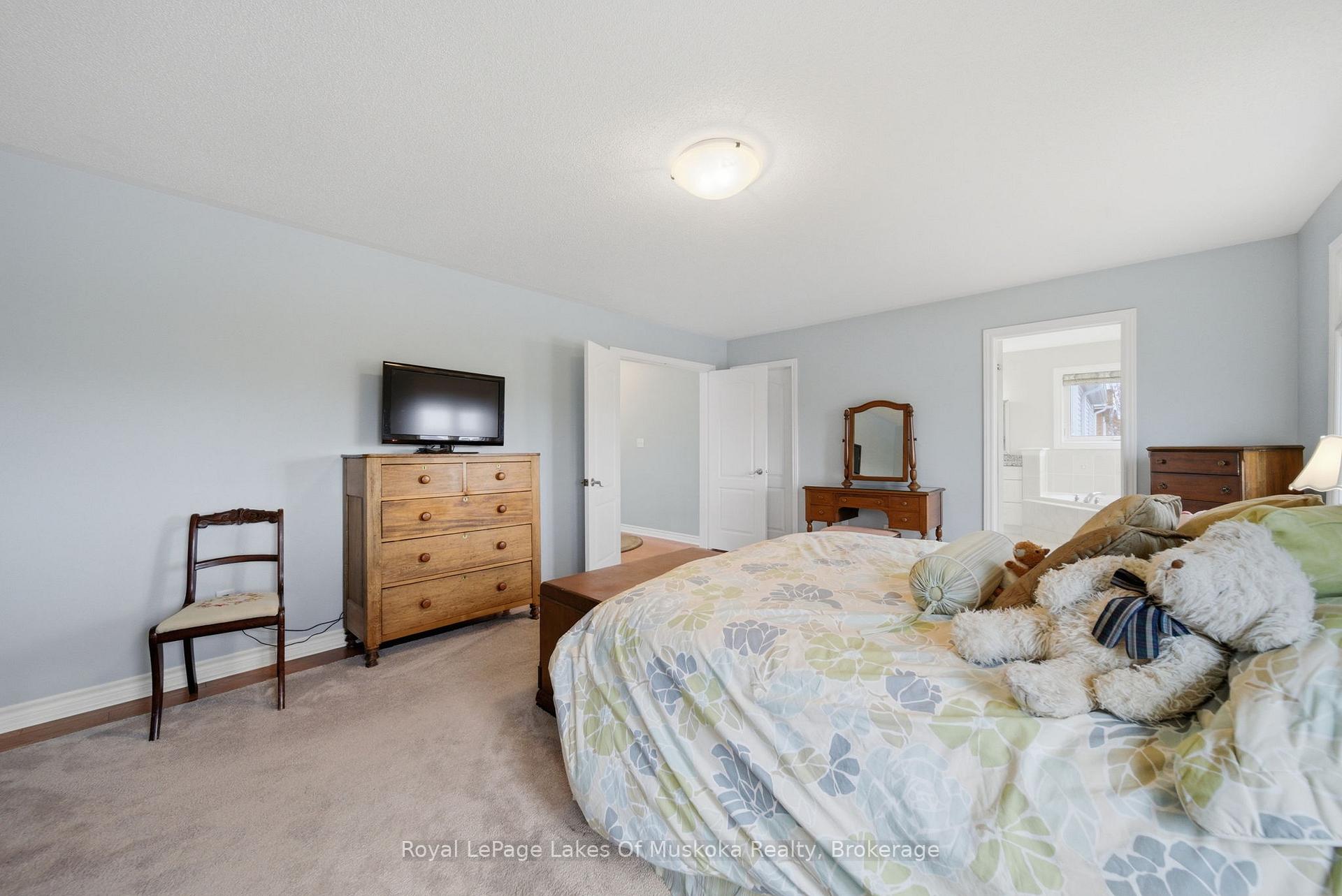 Photo 30 of 76 Succession Crescent, Barrie, Innis-Shore — HOMEH