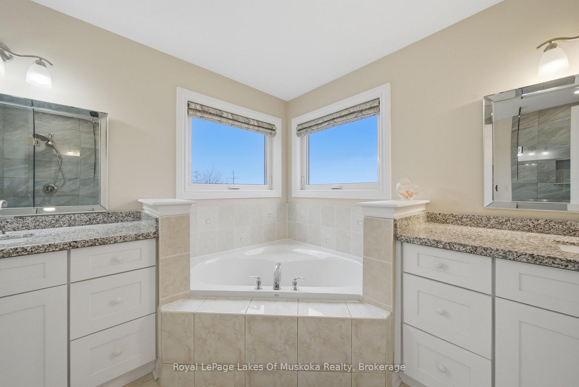 Photo 32 of 76 Succession Crescent, Barrie, Innis-Shore — HOMEH