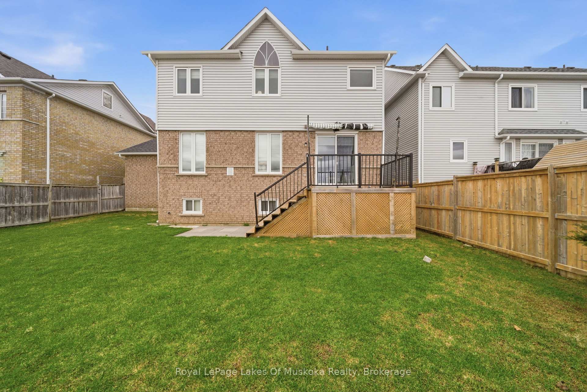 Photo 49 of 76 Succession Crescent, Barrie, Innis-Shore — HOMEH
