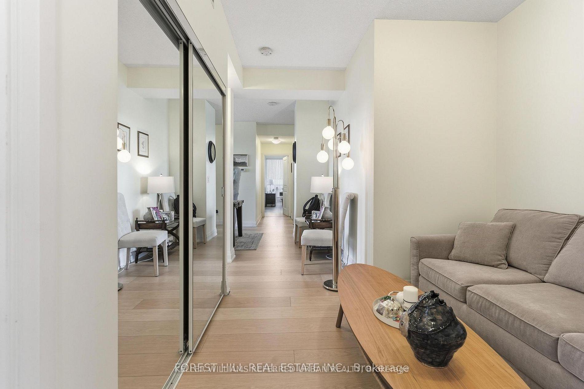 Photo 9 of Unit 2509, 7165 Yonge Street, Markham, Thornhill — HOMEH
