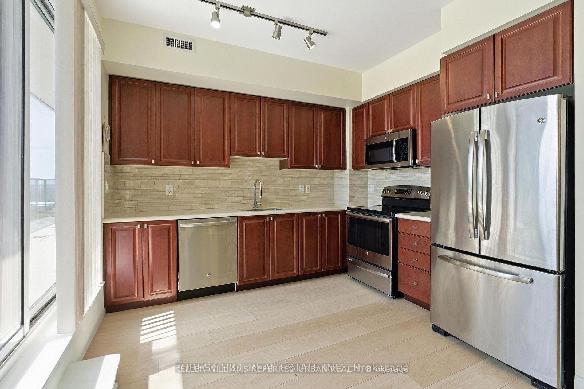 Photo 11 of Unit 2509, 7165 Yonge Street, Markham, Thornhill — HOMEH