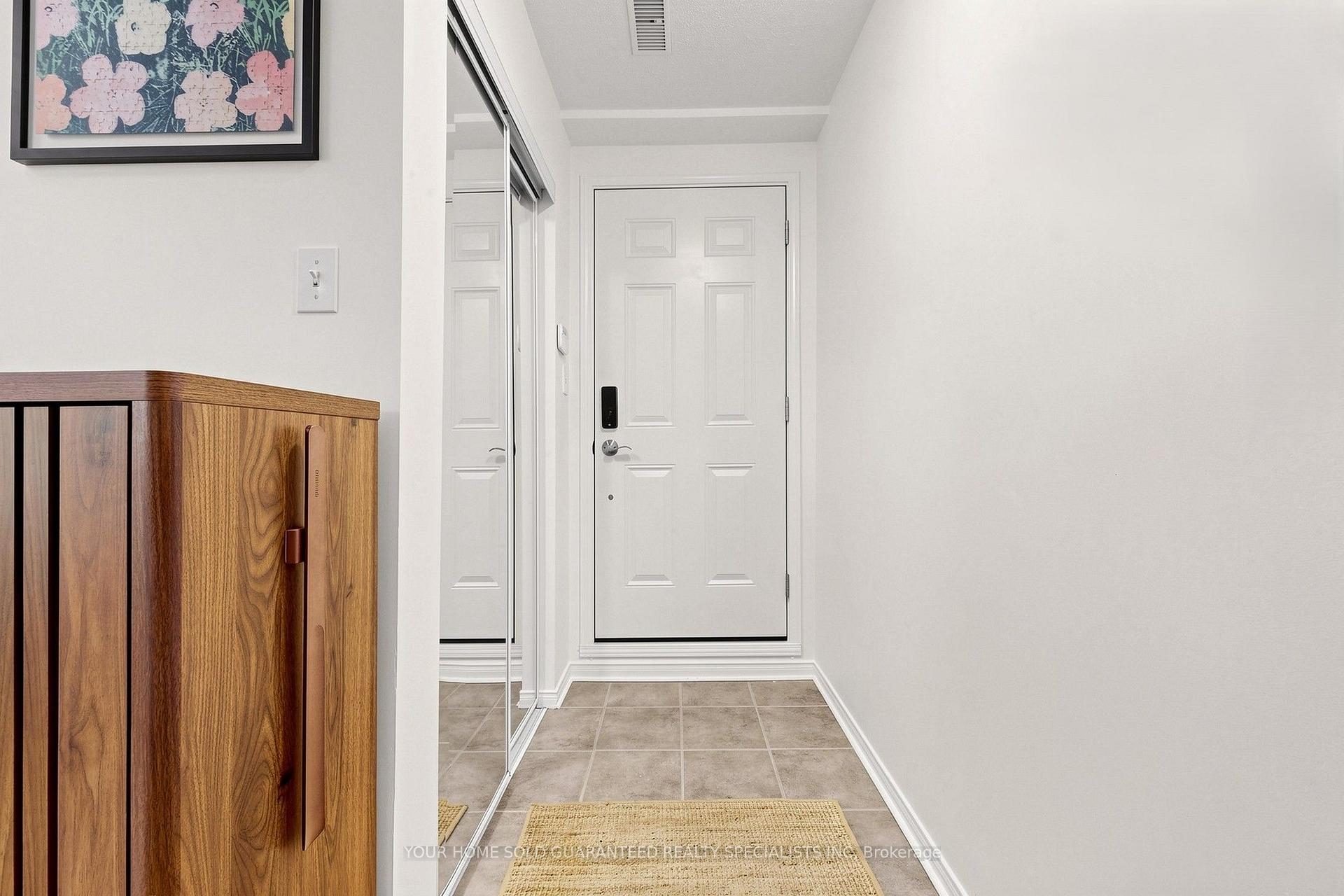 Photo 2 of Unit 1003, 75 Weldrick Drive E, Richmond Hill, Observatory — HOMEH