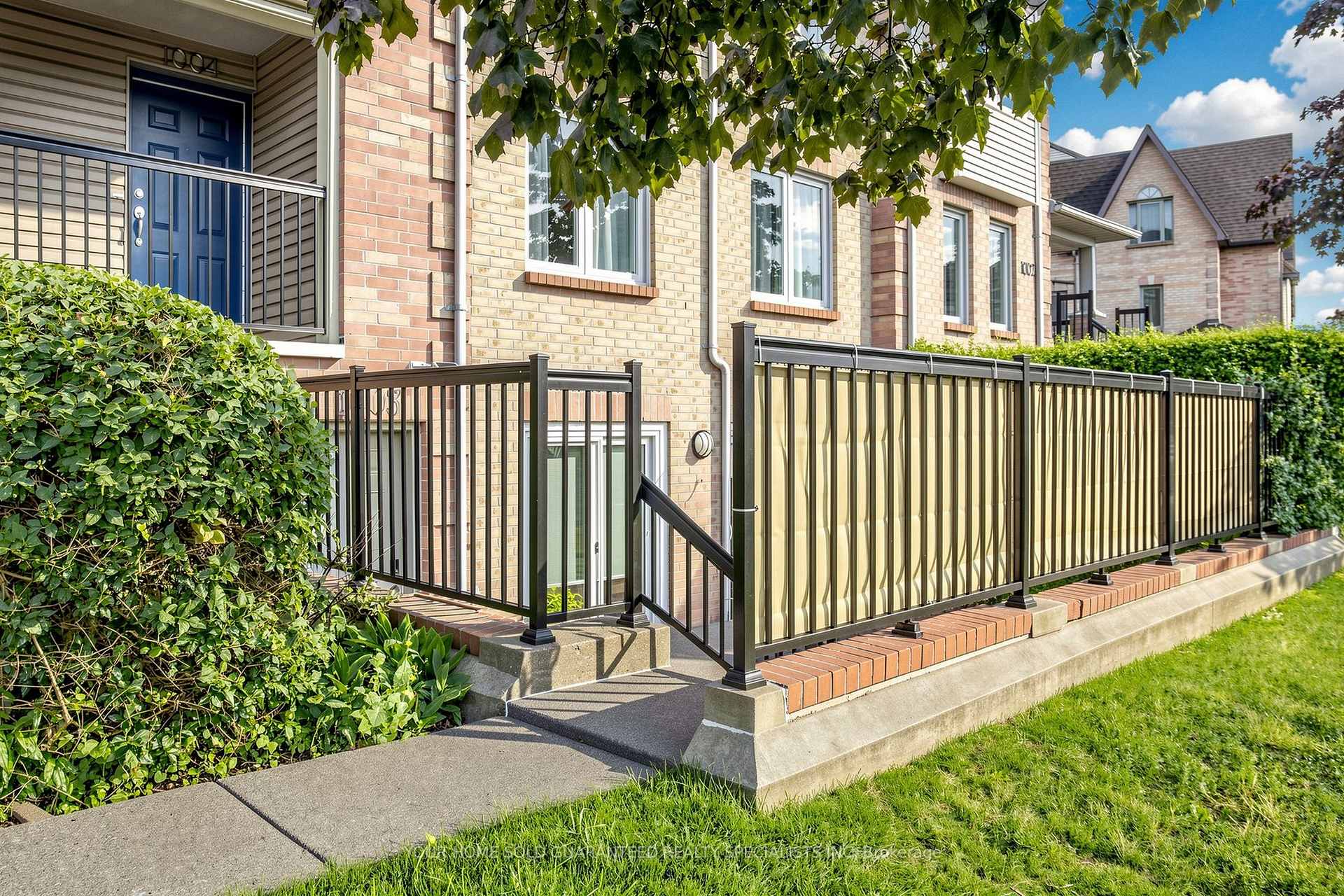 Photo 22 of Unit 1003, 75 Weldrick Drive E, Richmond Hill, Observatory — HOMEH