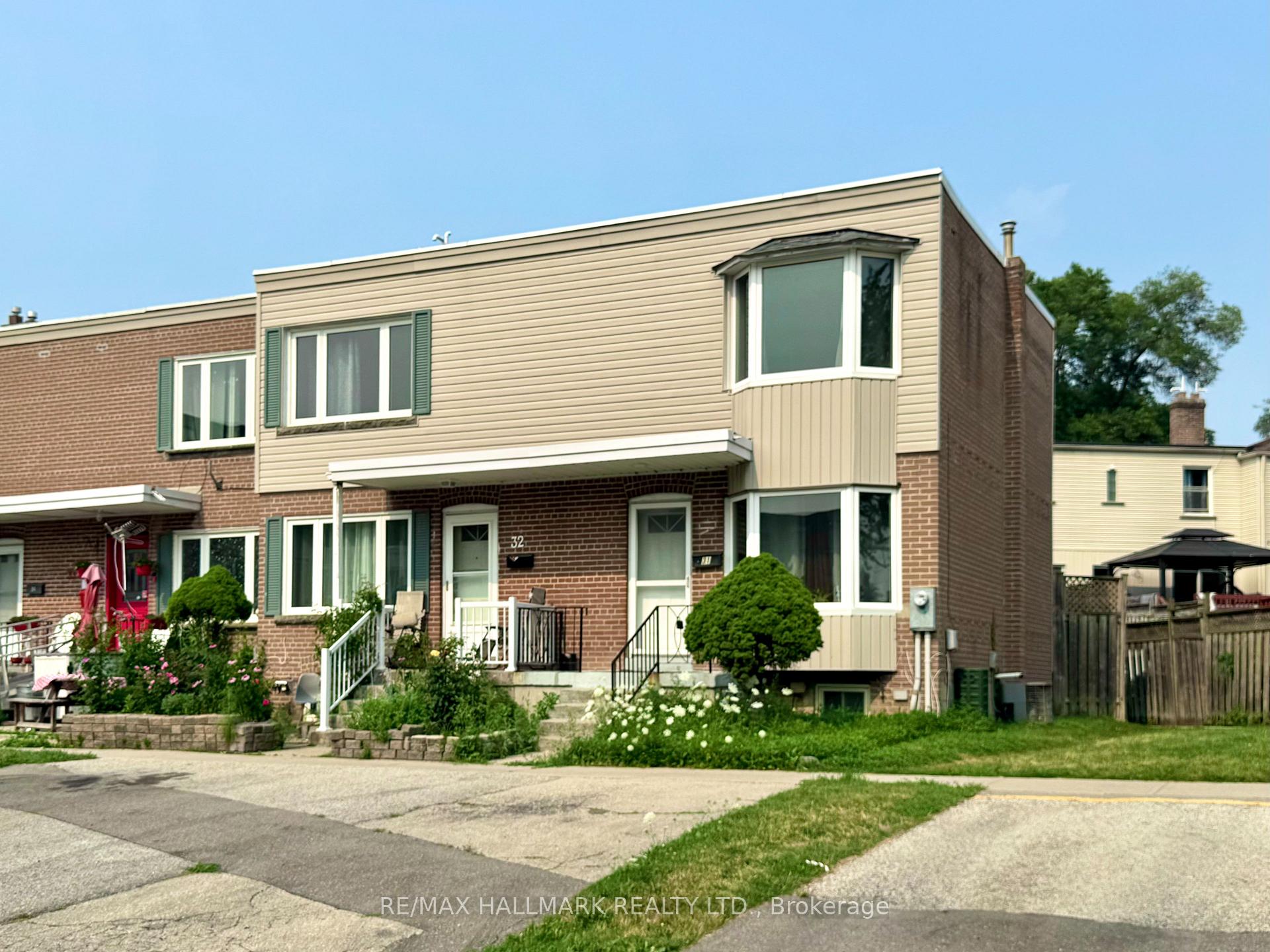 Front of Unit 31, 740 Kennedy Road