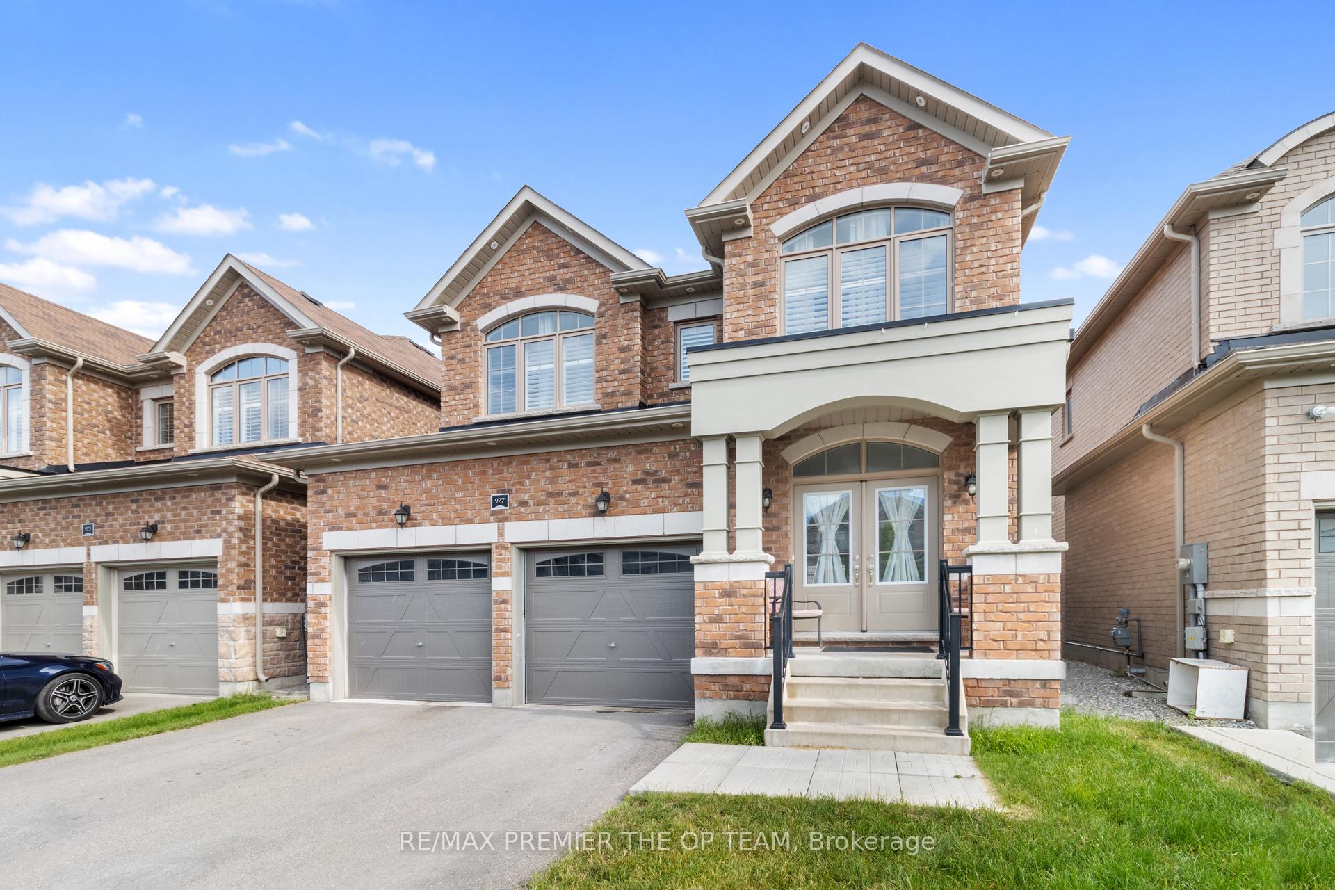 Photo 2 of 977 Wickham Road, Innisfil, Rural Innisfil — HOMEH