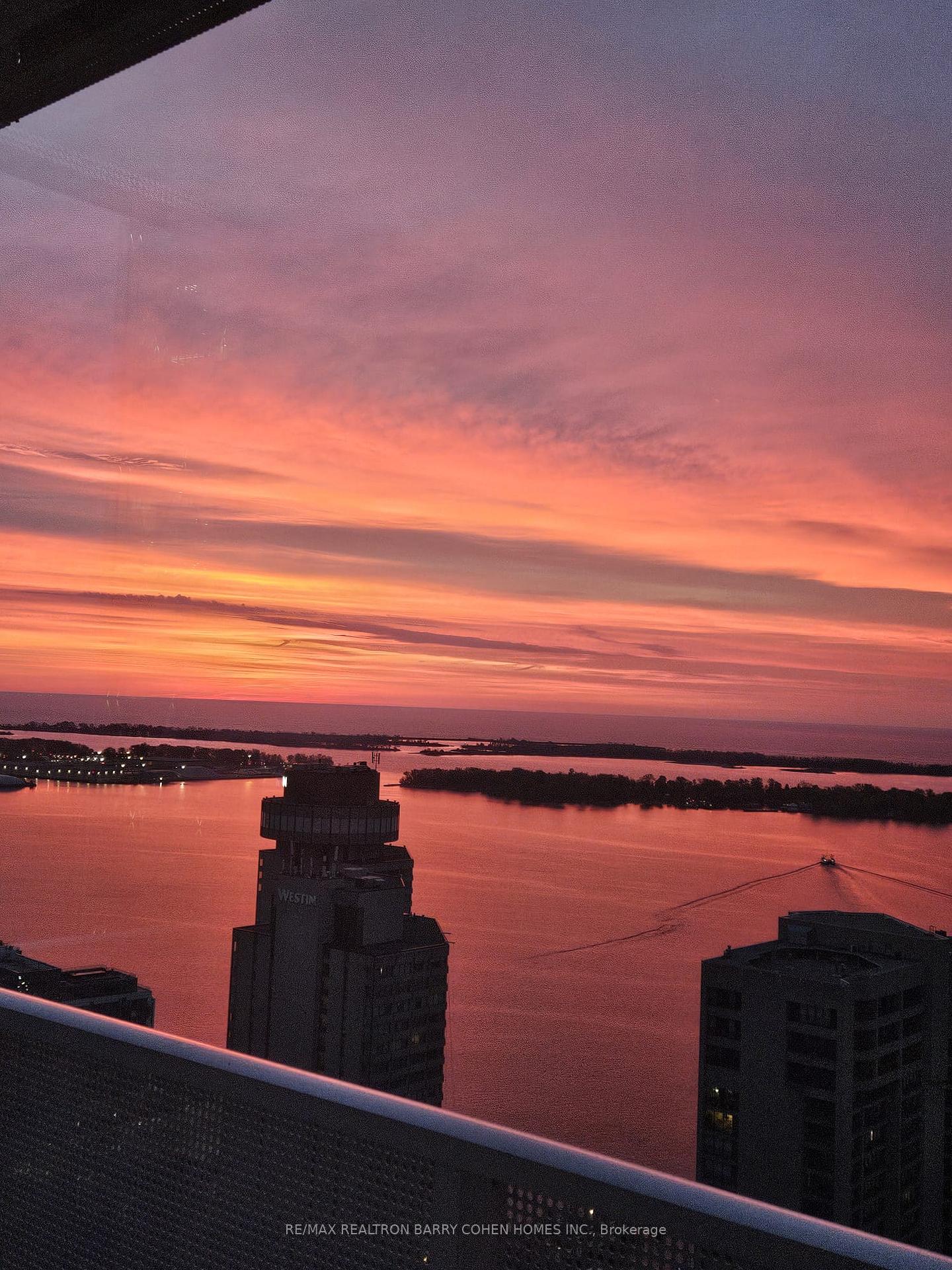 Photo 4 of Unit 4507, 88 Harbour Street, Toronto, Waterfront Communities — HOMEH