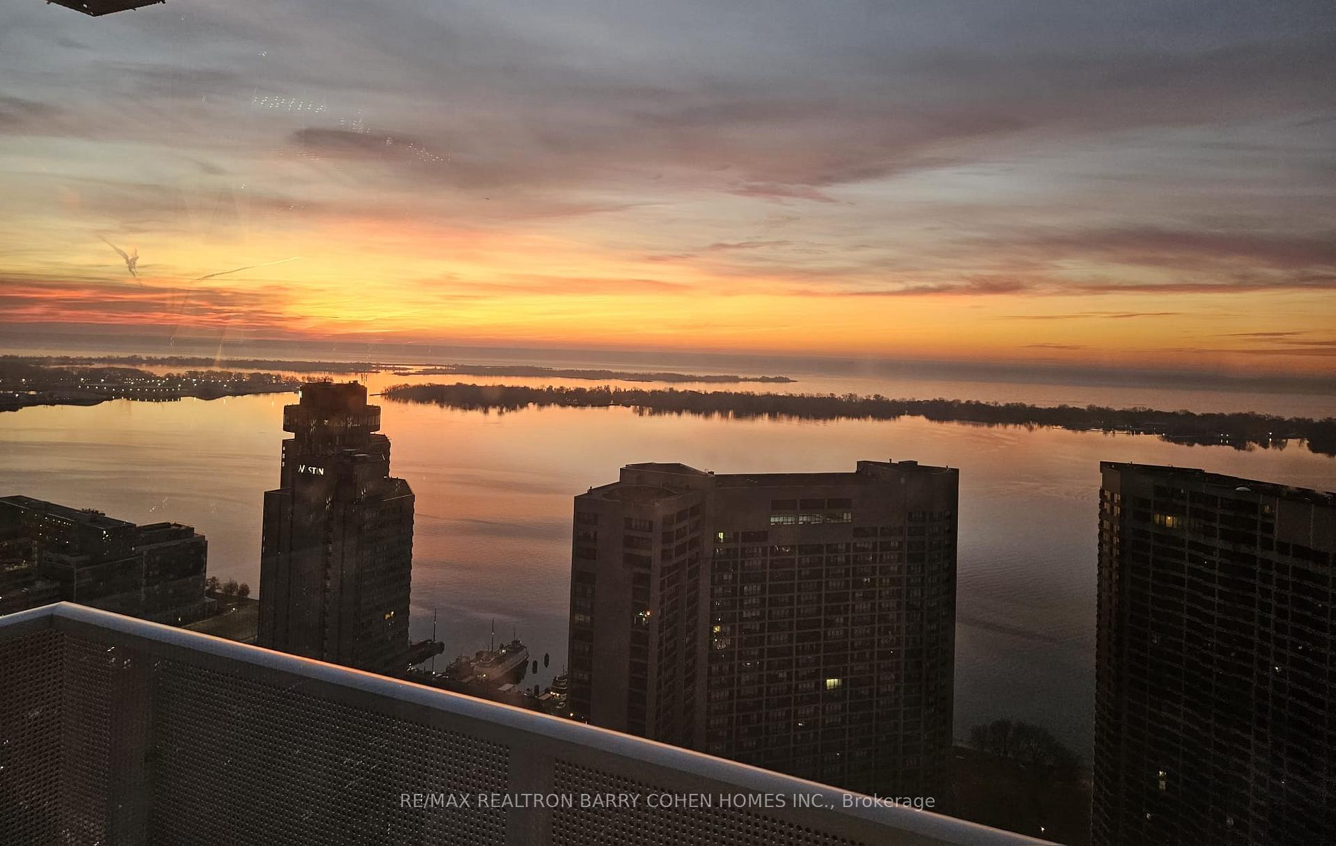 Photo 5 of Unit 4507, 88 Harbour Street, Toronto, Waterfront Communities — HOMEH