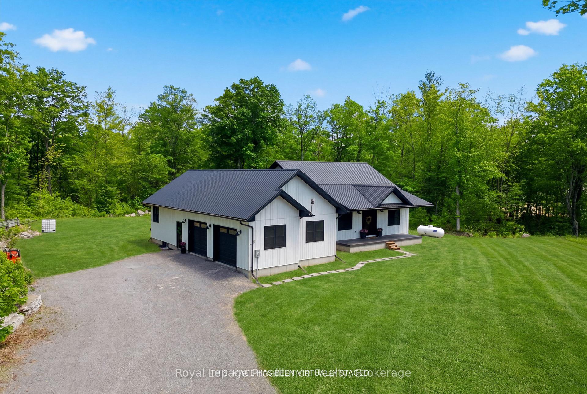 Photo of 293 Douglas Road