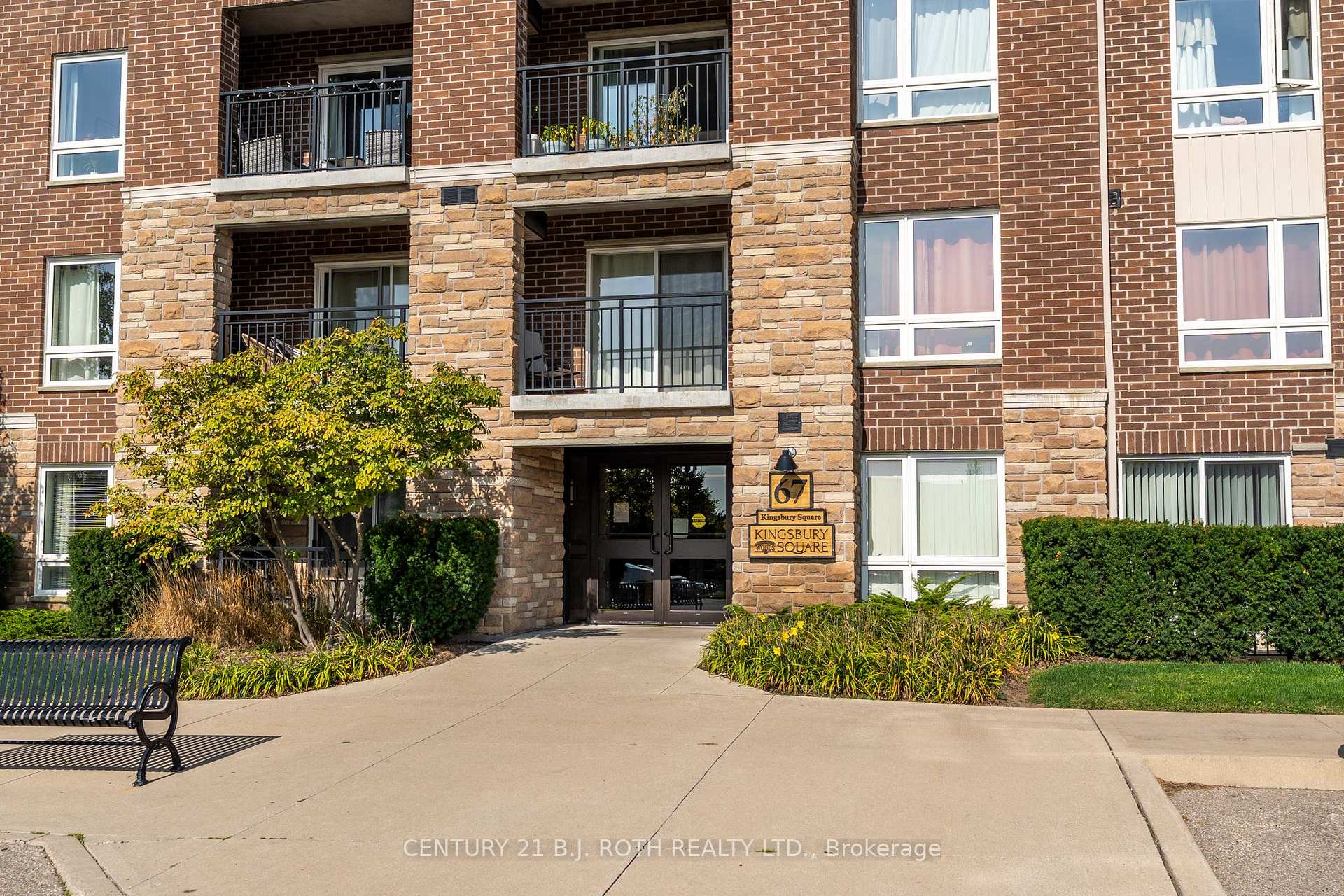 Photo 4 of Unit 403, 67 Kingsbury Square, Guelph, Pineridge/Westminster Woods — HOMEH