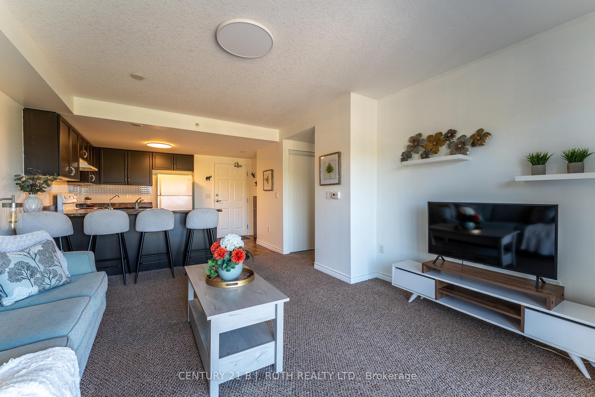 Photo 13 of Unit 403, 67 Kingsbury Square, Guelph, Pineridge/Westminster Woods — HOMEH