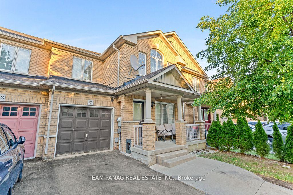 Photo 2 of 31 Snowshoe Lane, Brampton, Sandringham-Wellington — HOMEH