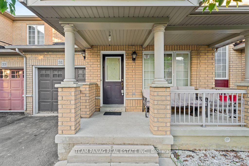 Photo 4 of 31 Snowshoe Lane, Brampton, Sandringham-Wellington — HOMEH