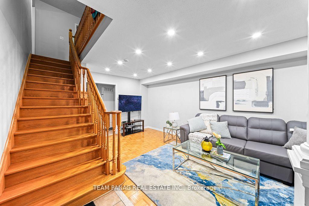 Photo 6 of 31 Snowshoe Lane, Brampton, Sandringham-Wellington — HOMEH