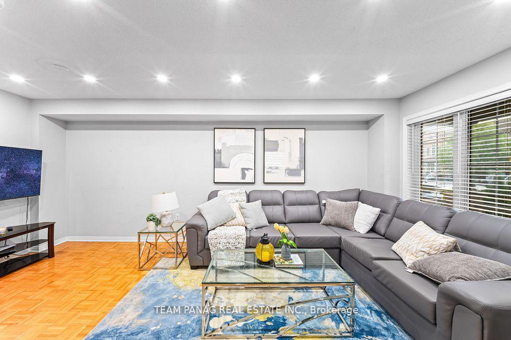 Photo 7 of 31 Snowshoe Lane, Brampton, Sandringham-Wellington — HOMEH
