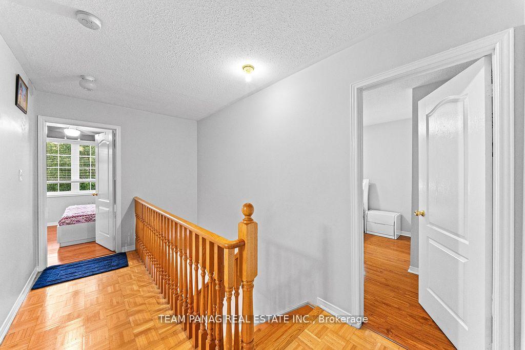 Photo 18 of 31 Snowshoe Lane, Brampton, Sandringham-Wellington — HOMEH