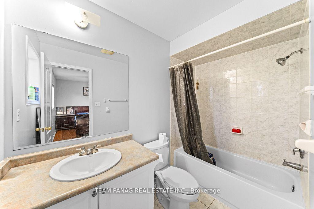 Photo 21 of 31 Snowshoe Lane, Brampton, Sandringham-Wellington — HOMEH