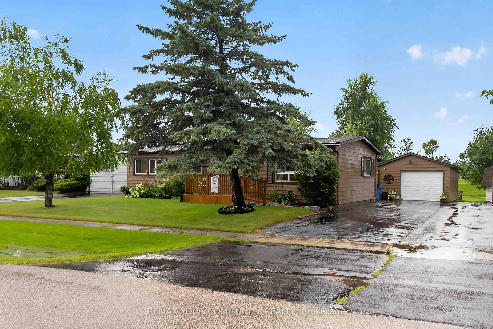 Photo 3 of 165 Roxanna Drive, Georgina, Sutton & Jackson's Point — HOMEH