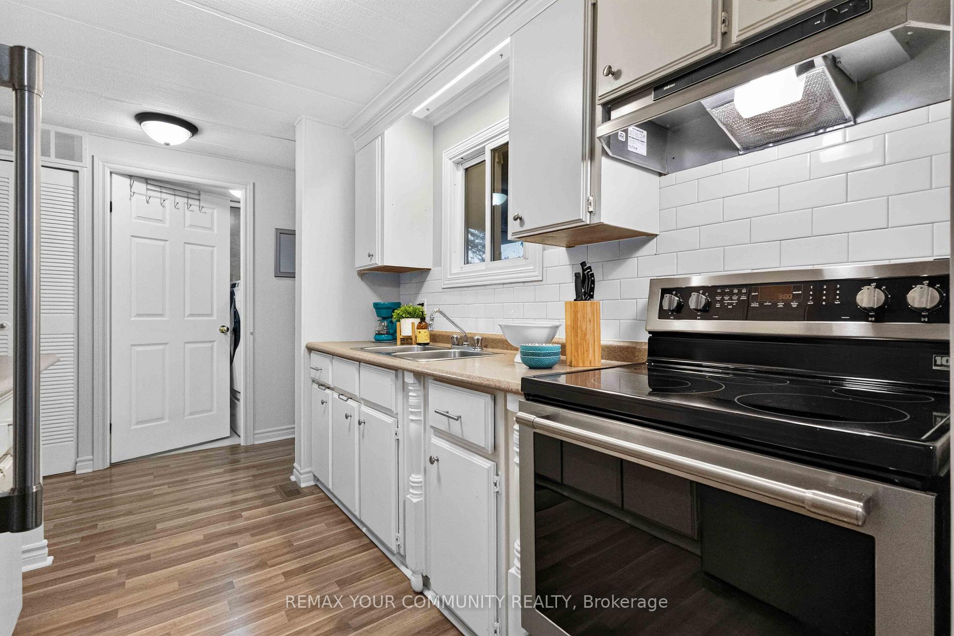 Photo 14 of 165 Roxanna Drive, Georgina, Sutton & Jackson's Point — HOMEH