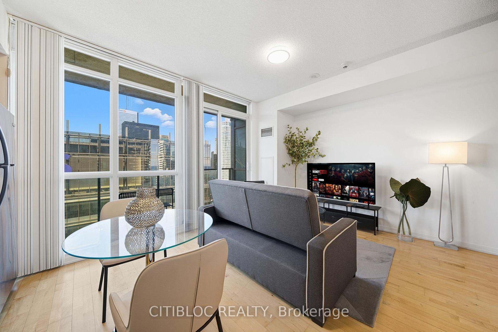 Photo 13 of Unit 4007, 65 Bremner Boulevard, Toronto, Waterfront Communities — HOMEH