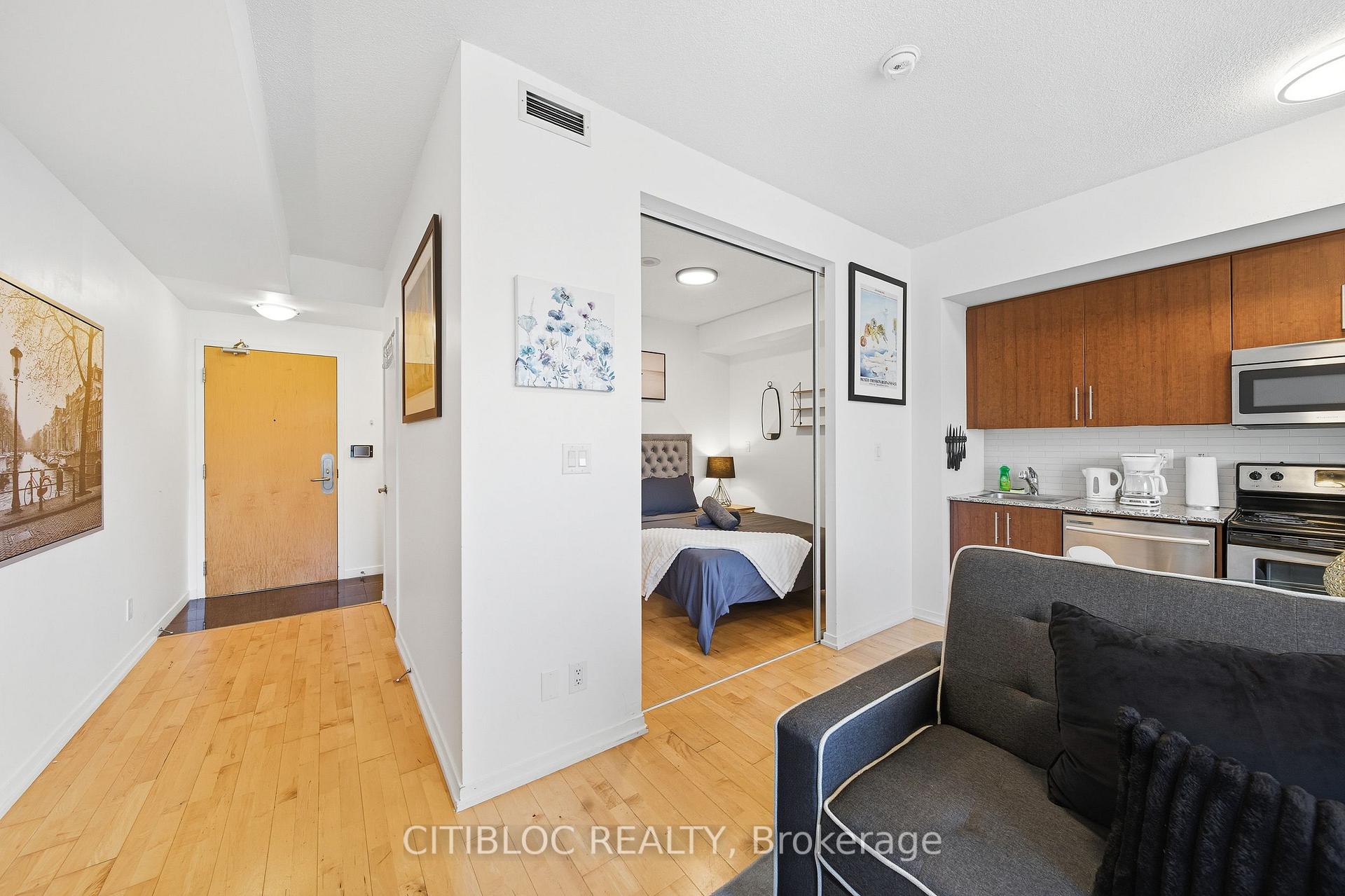 Photo 23 of Unit 4007, 65 Bremner Boulevard, Toronto, Waterfront Communities — HOMEH