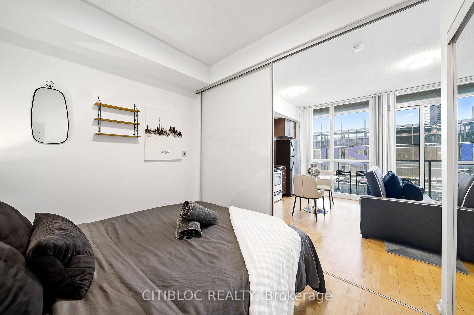 Photo 33 of Unit 4007, 65 Bremner Boulevard, Toronto, Waterfront Communities — HOMEH