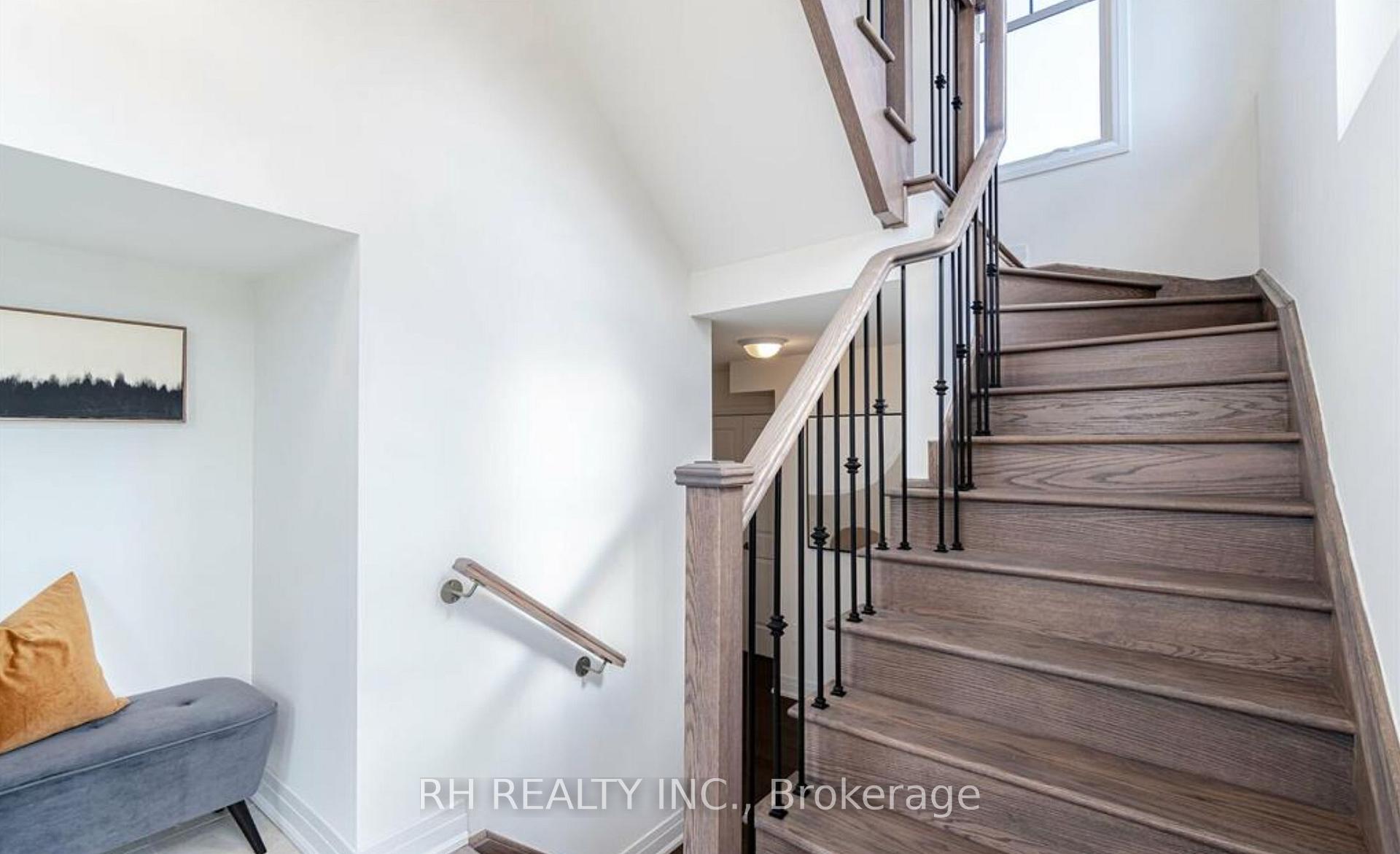Photo 11 of 2087 Primate Road, Mississauga, Lakeview — HOMEH