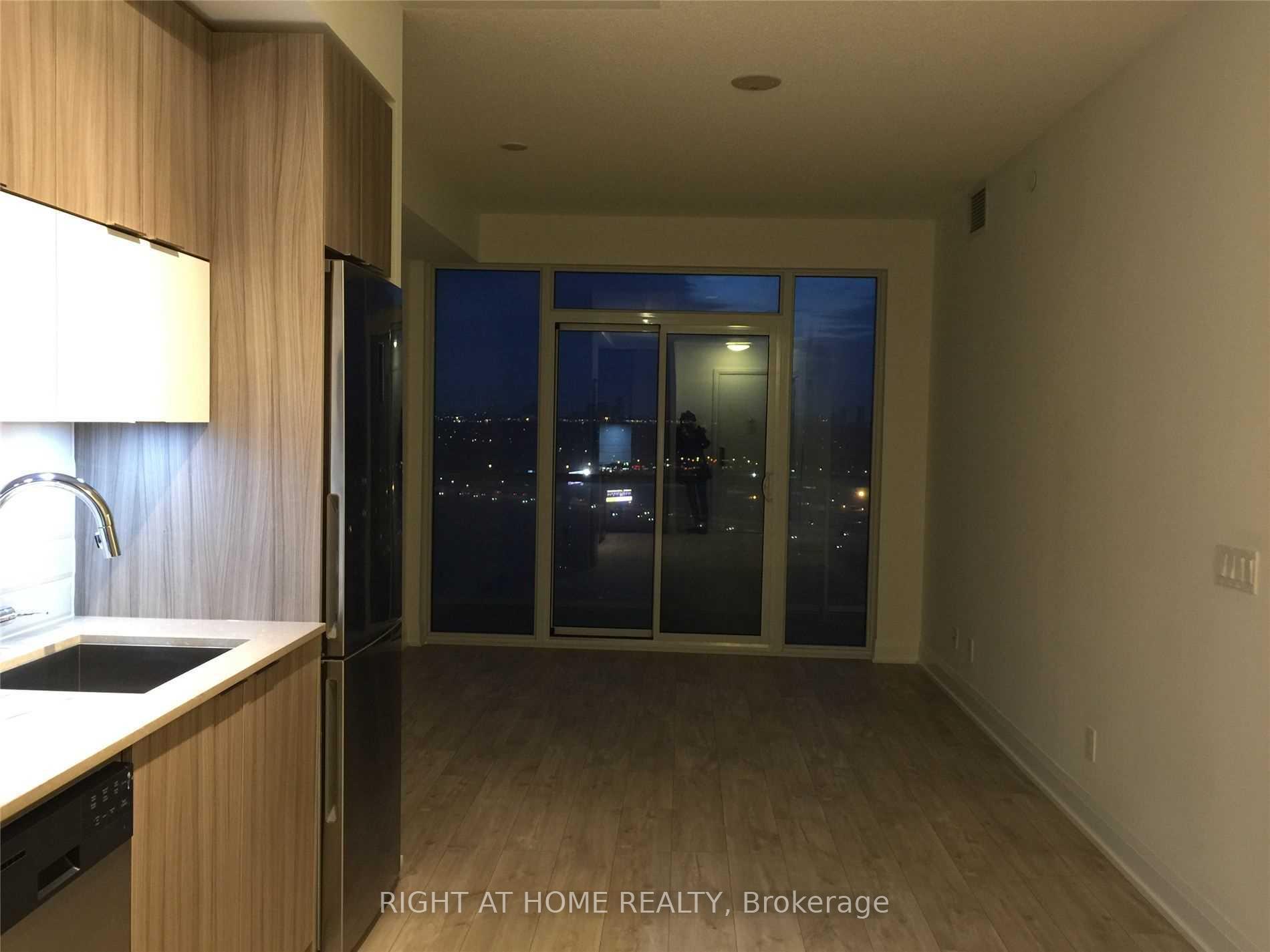 Photo 5 of Unit 1806, 56 Annie Craig Drive, Etobicoke, Mimico — HOMEH