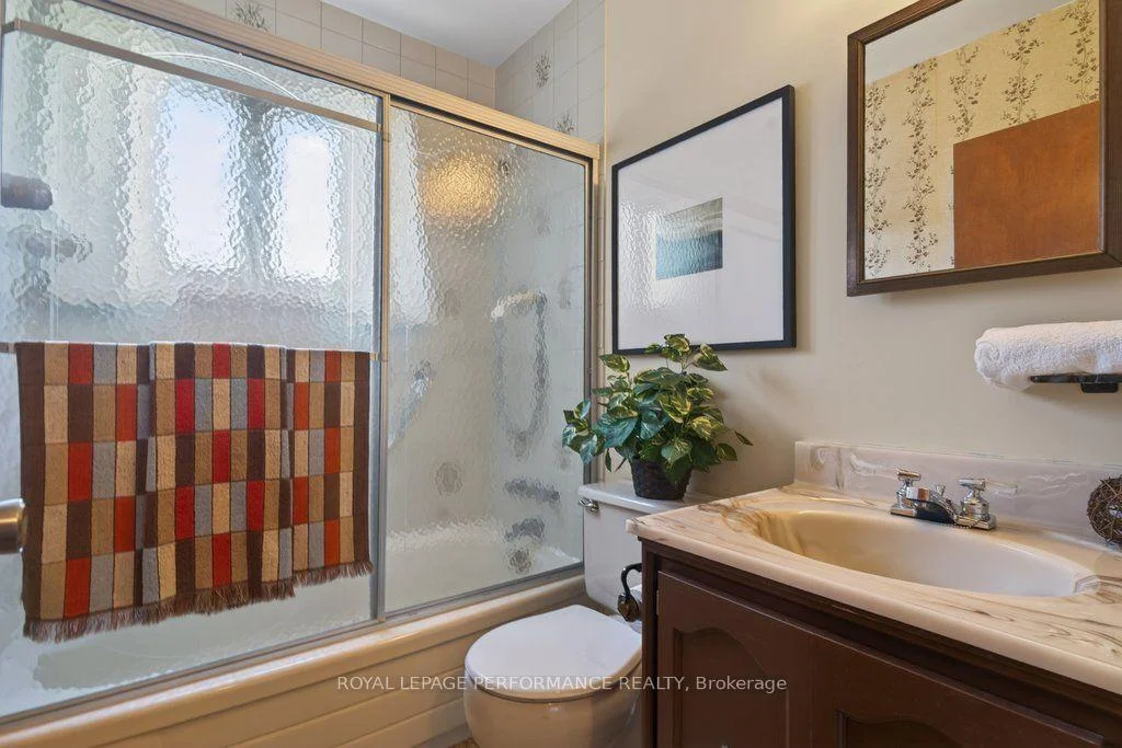 Photo 19 of 2184 Melfort Street, Ottawa, Hawthorne Meadows — HOMEH