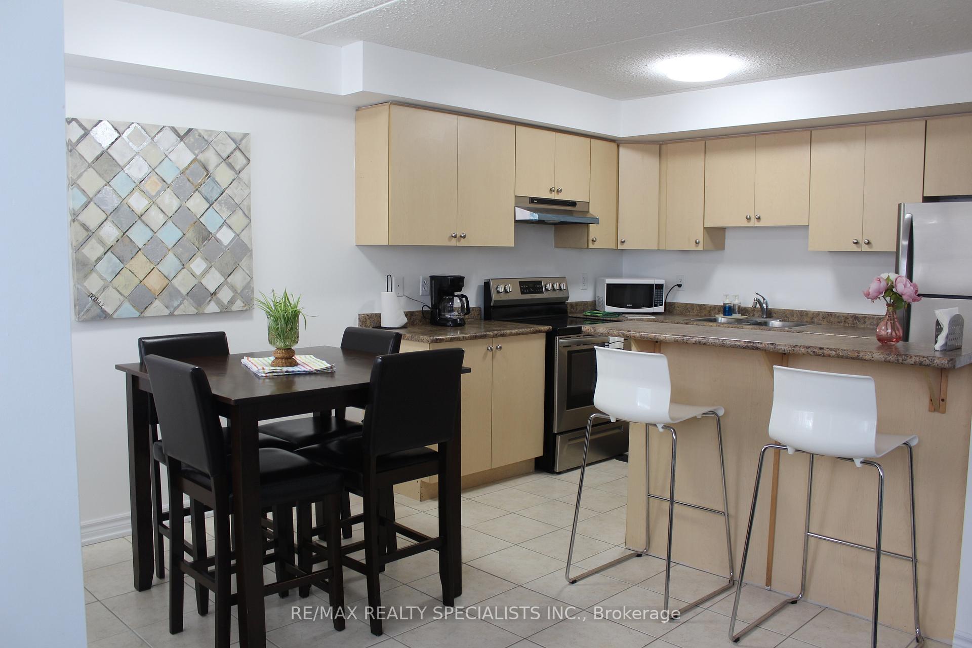 Photo 5 of Unit 25, 12 Holdborn Drive, Kitchener, Stanley Park — HOMEH