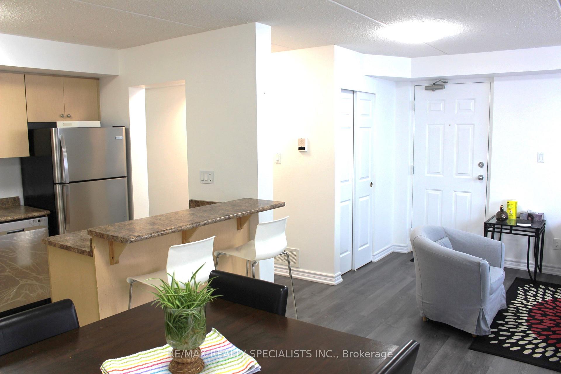 Photo 6 of Unit 25, 12 Holdborn Drive, Kitchener, Stanley Park — HOMEH