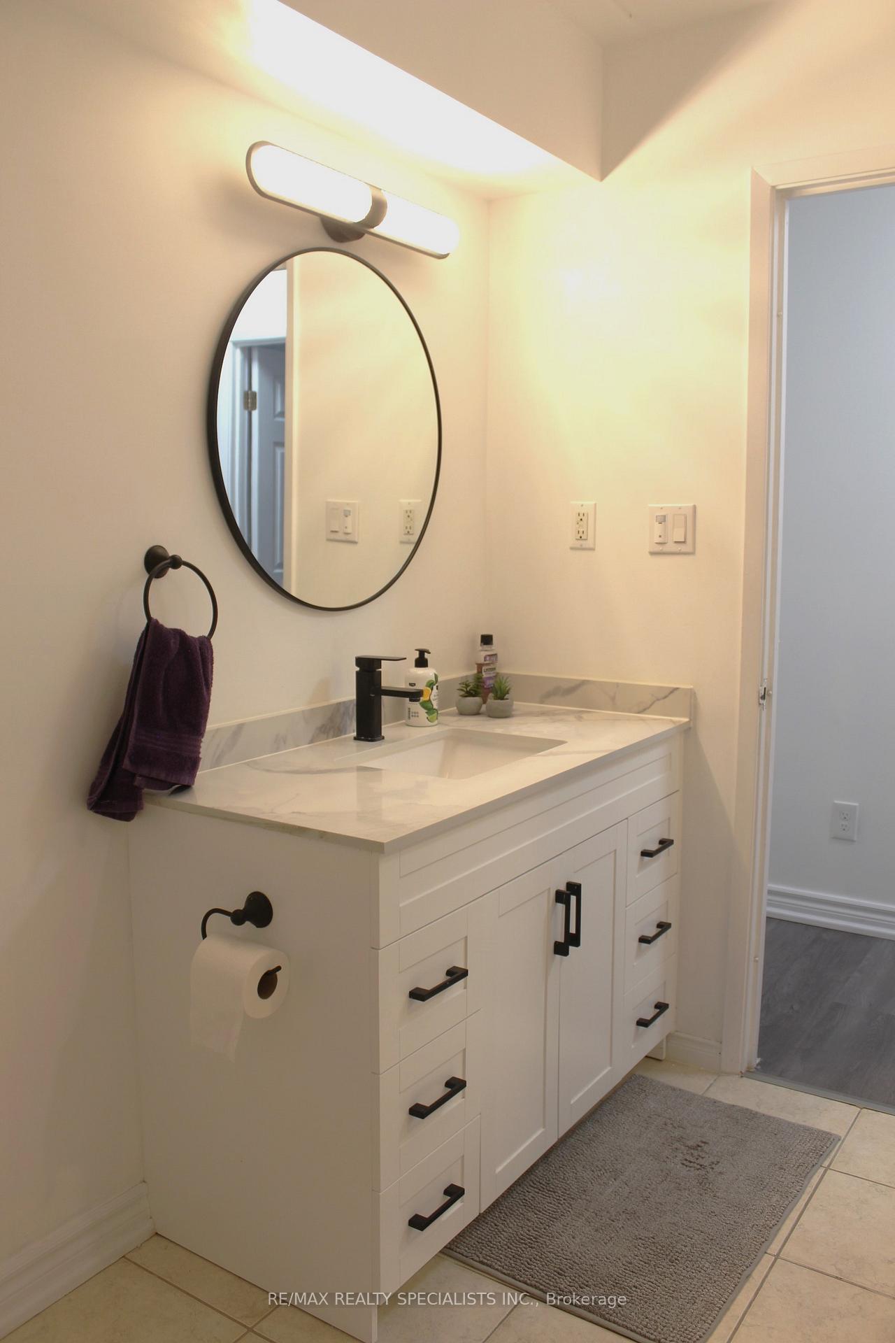 Photo 11 of Unit 25, 12 Holdborn Drive, Kitchener, Stanley Park — HOMEH