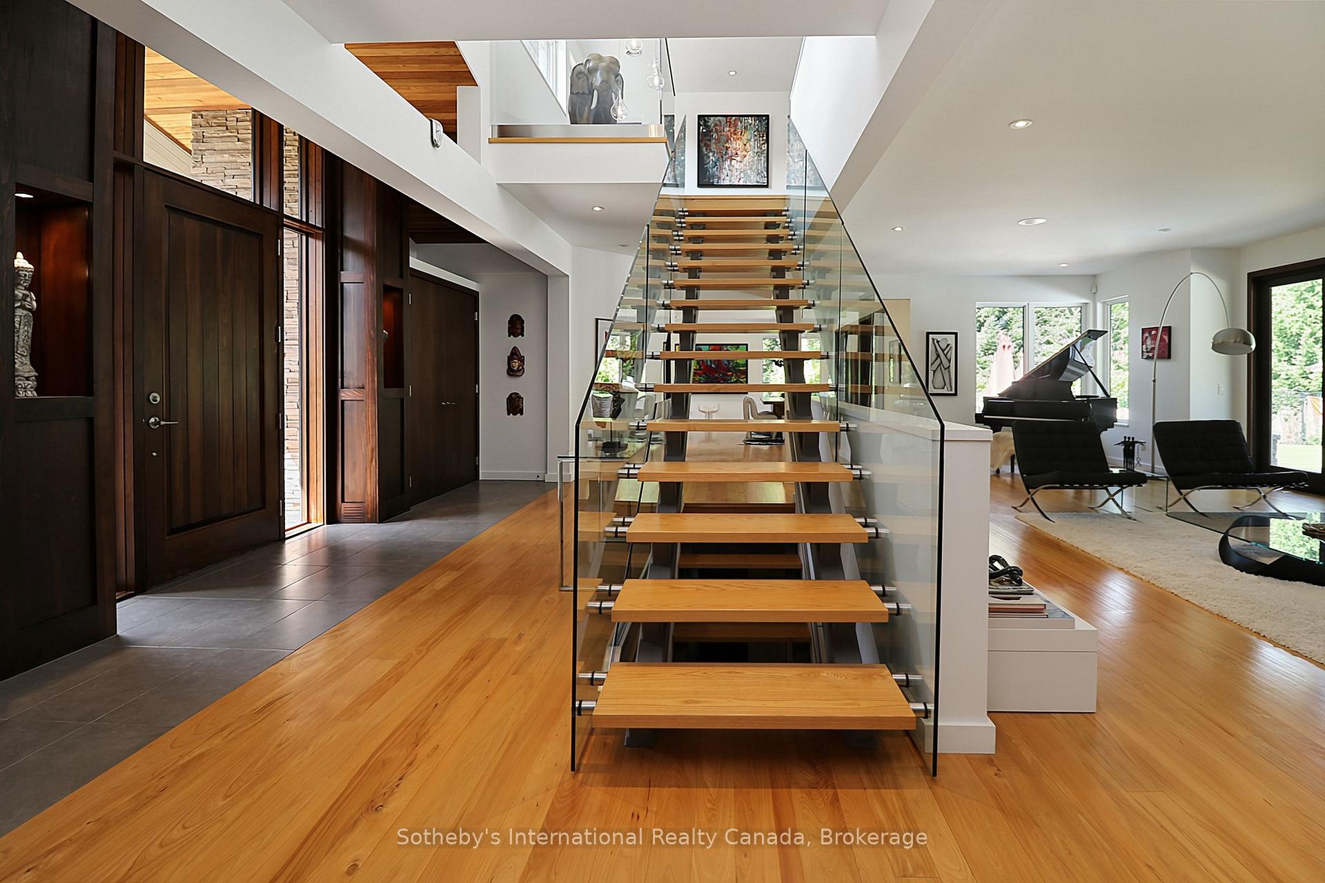 Photo 6 of 4 Holly Court, Collingwood — HOMEH