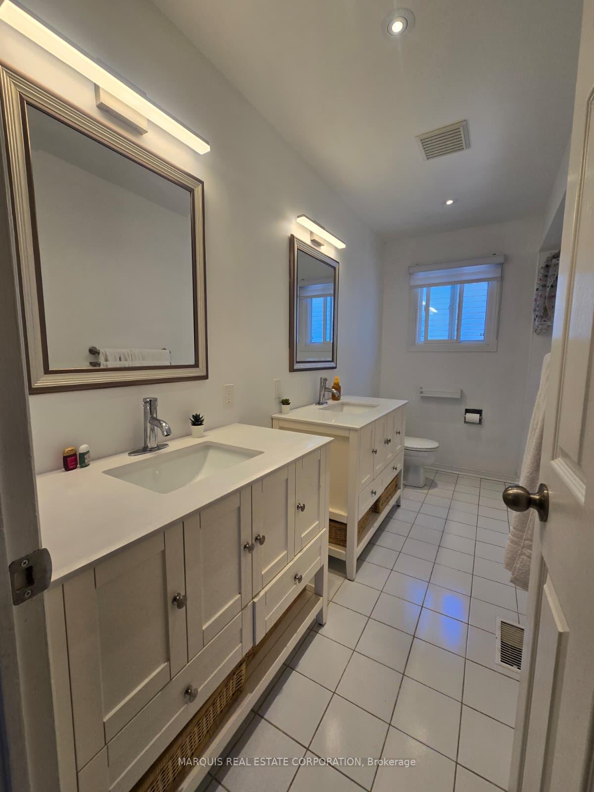 Photo 11 of 198 Forsyth Road, Newmarket, Bristol-London — HOMEH