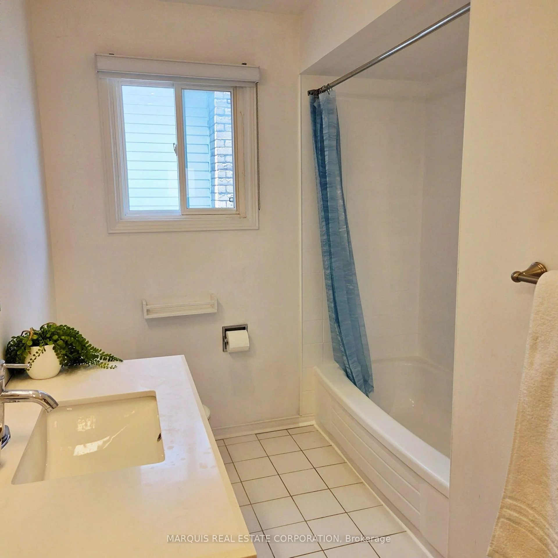 Photo 32 of 198 Forsyth Road, Newmarket, Bristol-London — HOMEH