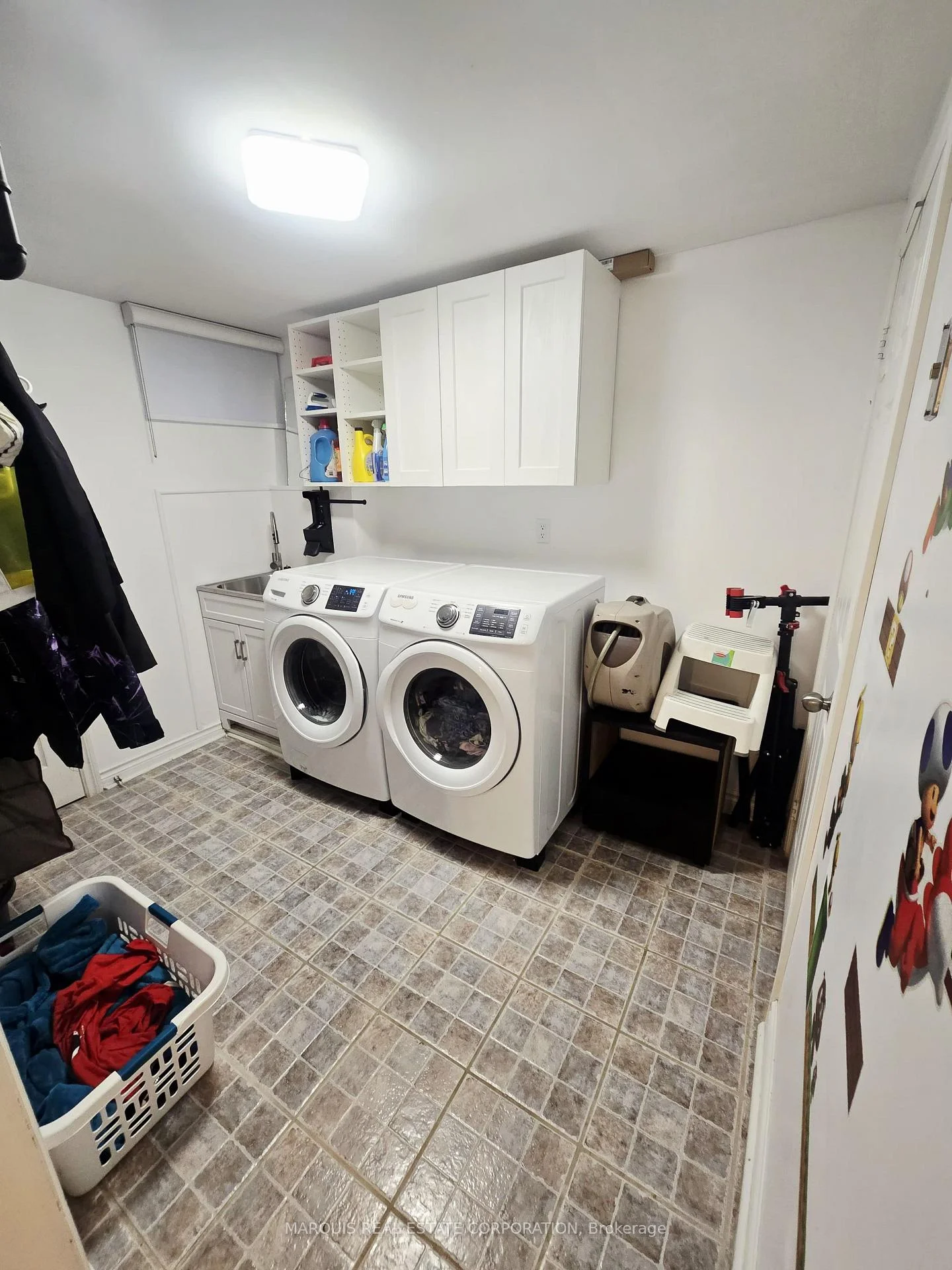 Photo 46 of 198 Forsyth Road, Newmarket, Bristol-London — HOMEH