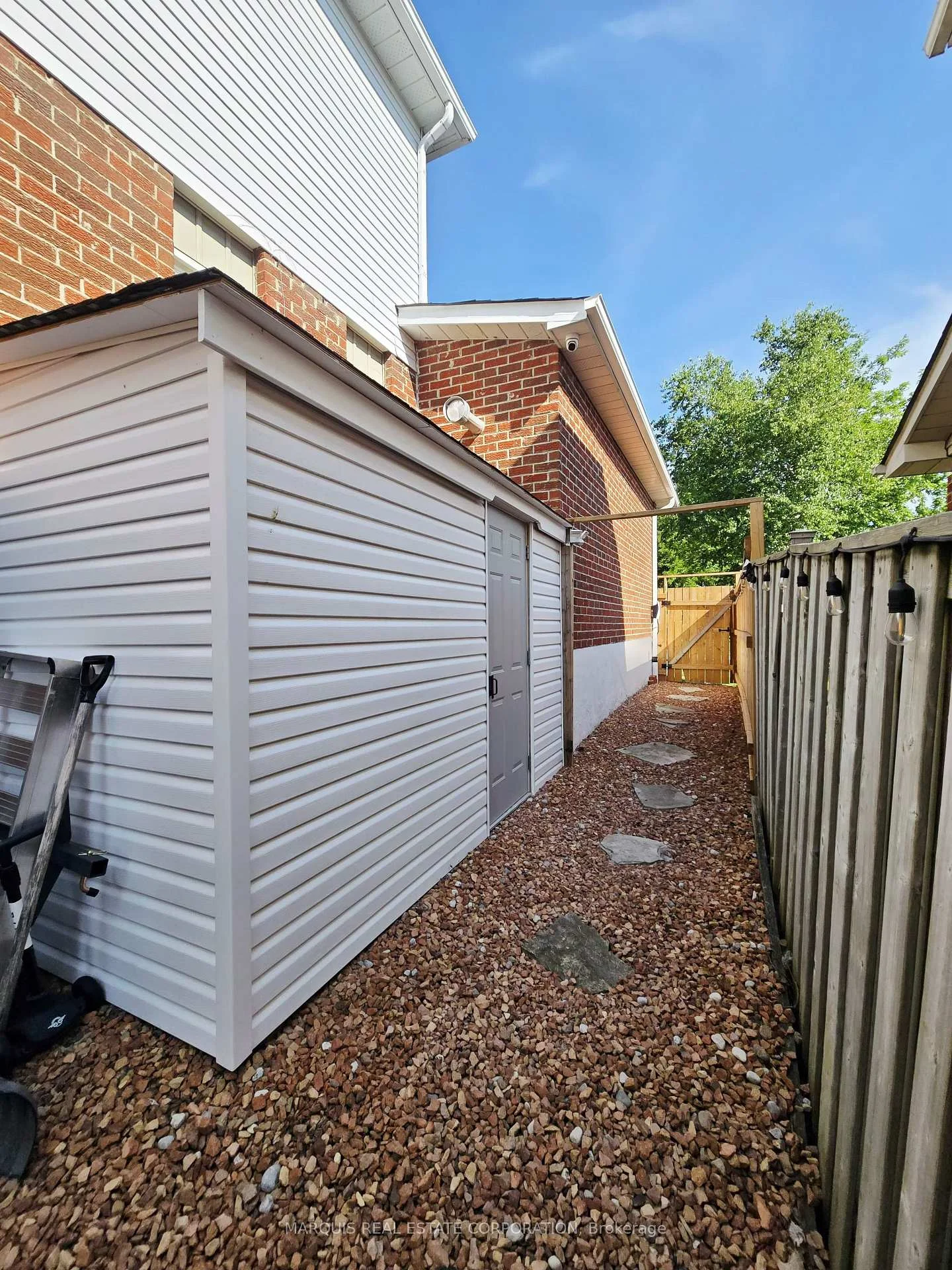 Photo 54 of 198 Forsyth Road, Newmarket, Bristol-London — HOMEH