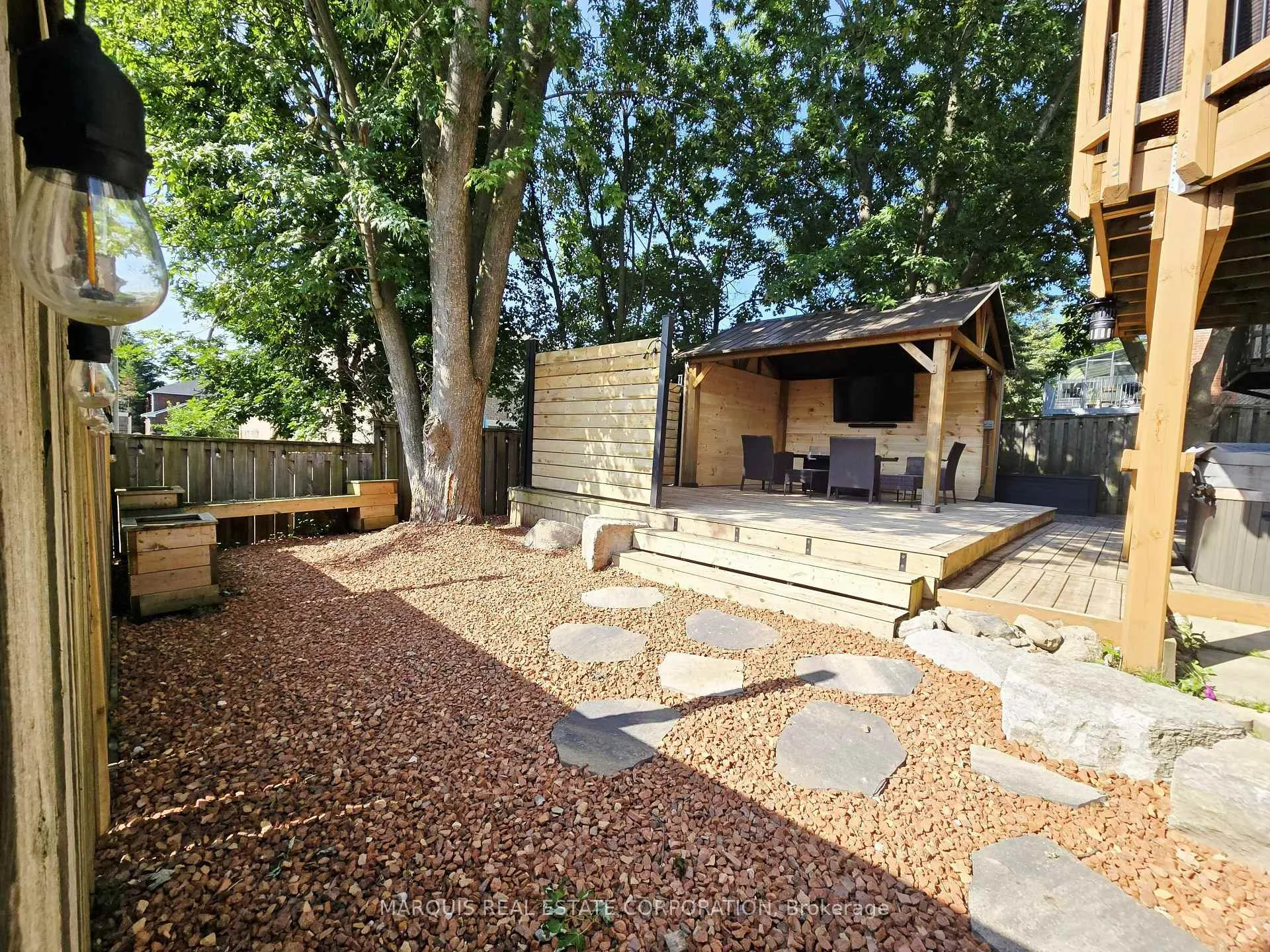 Photo 60 of 198 Forsyth Road, Newmarket, Bristol-London — HOMEH