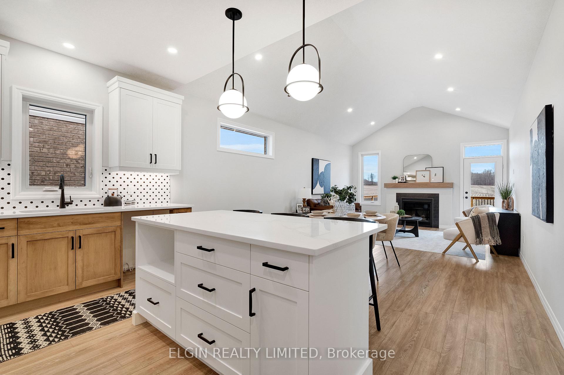 Photo 4 of 74 Braun Avenue, Tillsonburg — HOMEH