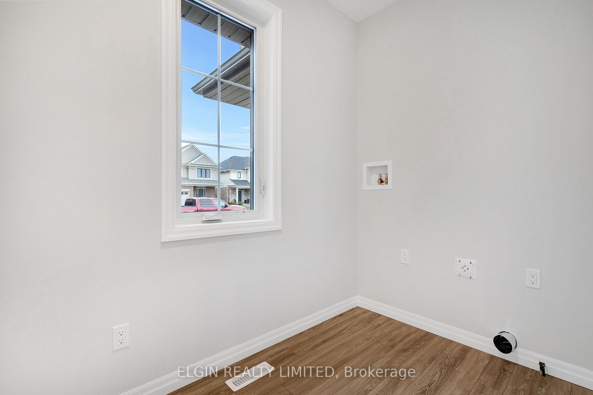 Photo 19 of 74 Braun Avenue, Tillsonburg — HOMEH