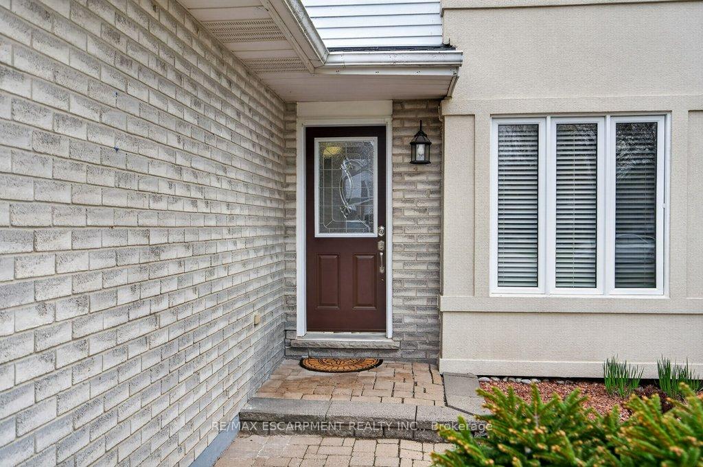 Photo 4 of 24 Braeheid Avenue, Hamilton, Waterdown — HOMEH