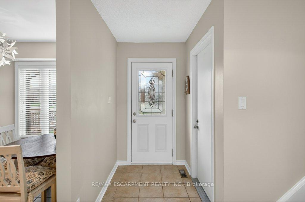 Photo 5 of 24 Braeheid Avenue, Hamilton, Waterdown — HOMEH