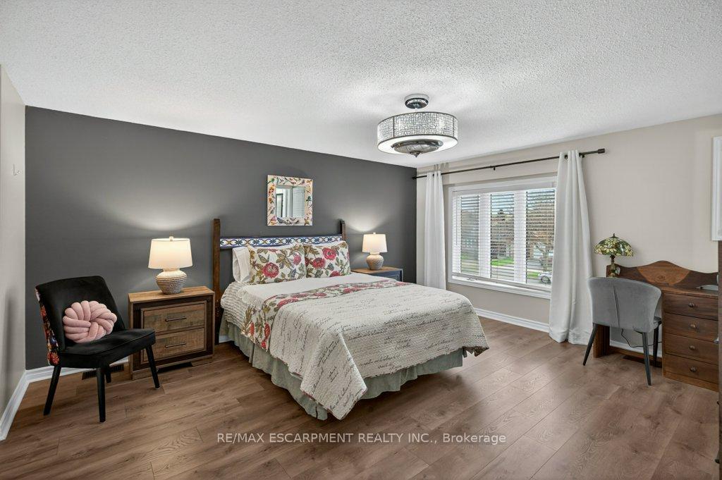 Photo 19 of 24 Braeheid Avenue, Hamilton, Waterdown — HOMEH