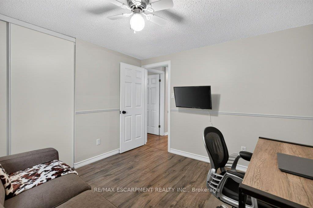 Photo 25 of 24 Braeheid Avenue, Hamilton, Waterdown — HOMEH