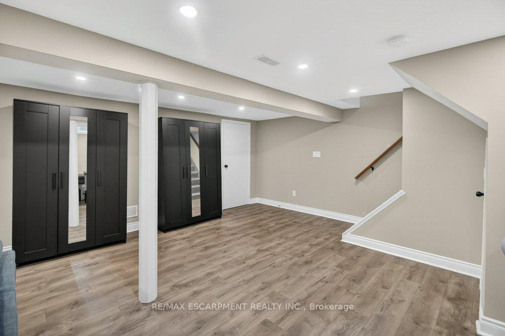 Photo 29 of 24 Braeheid Avenue, Hamilton, Waterdown — HOMEH