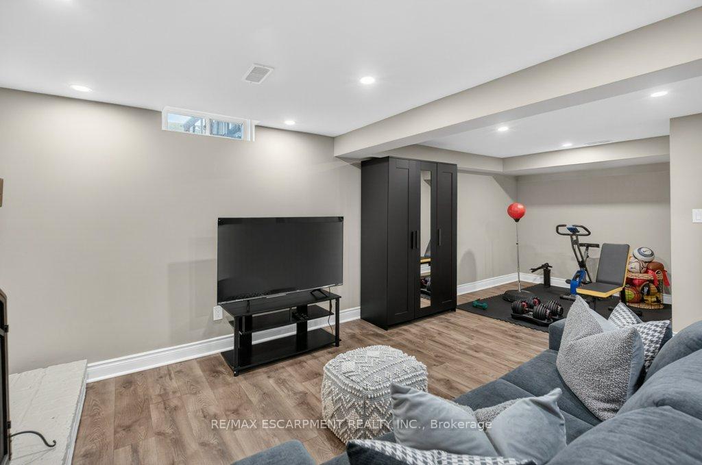 Photo 30 of 24 Braeheid Avenue, Hamilton, Waterdown — HOMEH